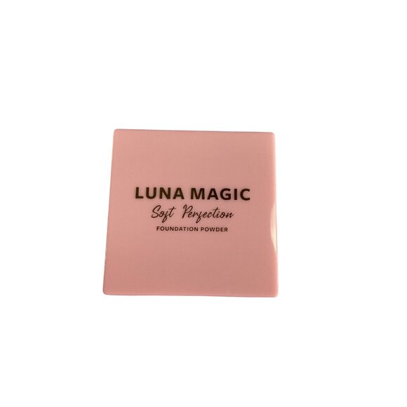 Luna Magic Soft Perfection Foundation Powder Light Shade 2.8g Makeup Beauty New - Picture 2 of 4